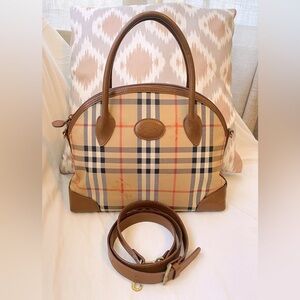 VINTAGE BURBERRY’S HANDBAG/CROSSBODY BAG